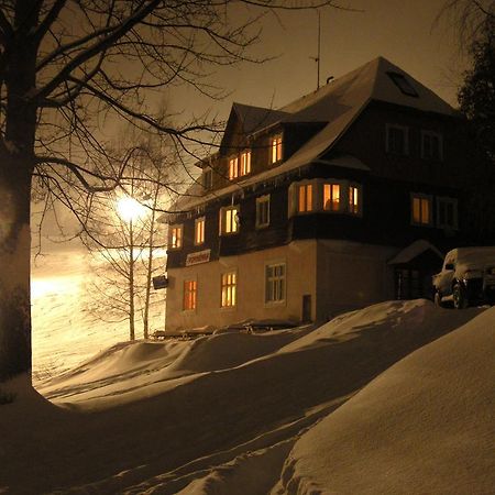 Pomnenka Hotel Pec pod Sněžkou Buitenkant foto